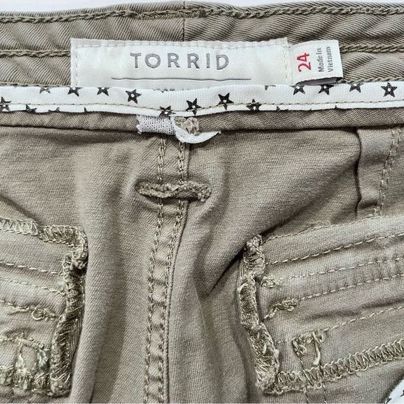 Torrid Olive Green 3.5 Inch Military Stretch Twill Mid-rise Shorts Plus Size 24 - Picture 12 of 13